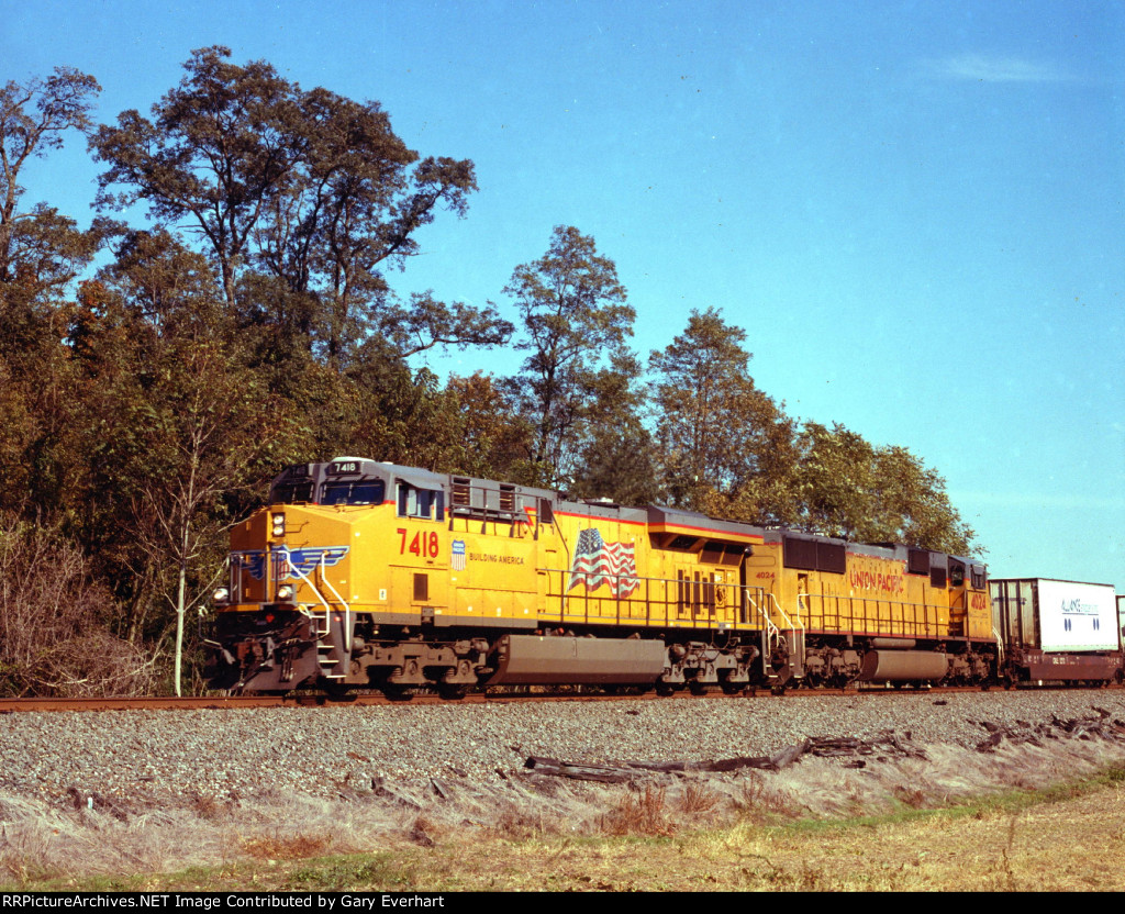 UP AC45CCTE #7418 & UP SD70M #4024